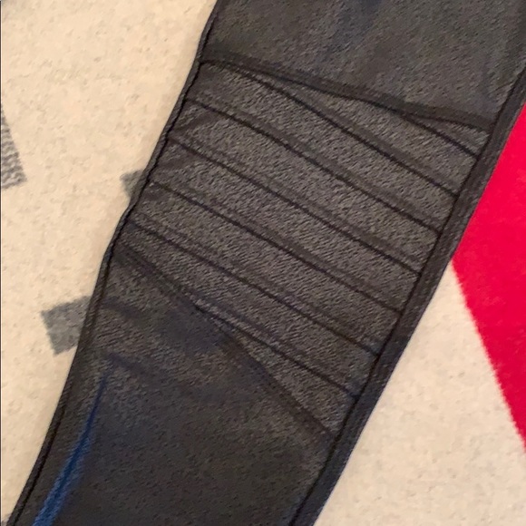 Mono B leggings high waisted four way stretch - Picture 4 of 7